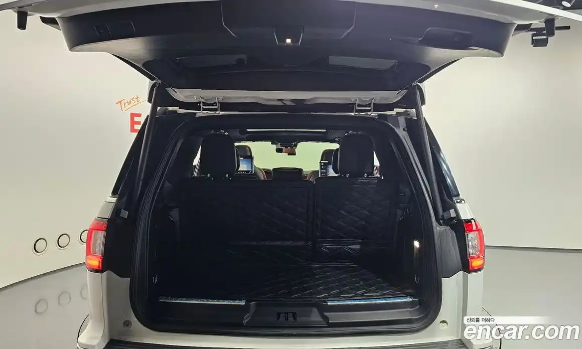 Lincoln Navigator 2021 3.5 гидро в Москве № 1406293, фото 20