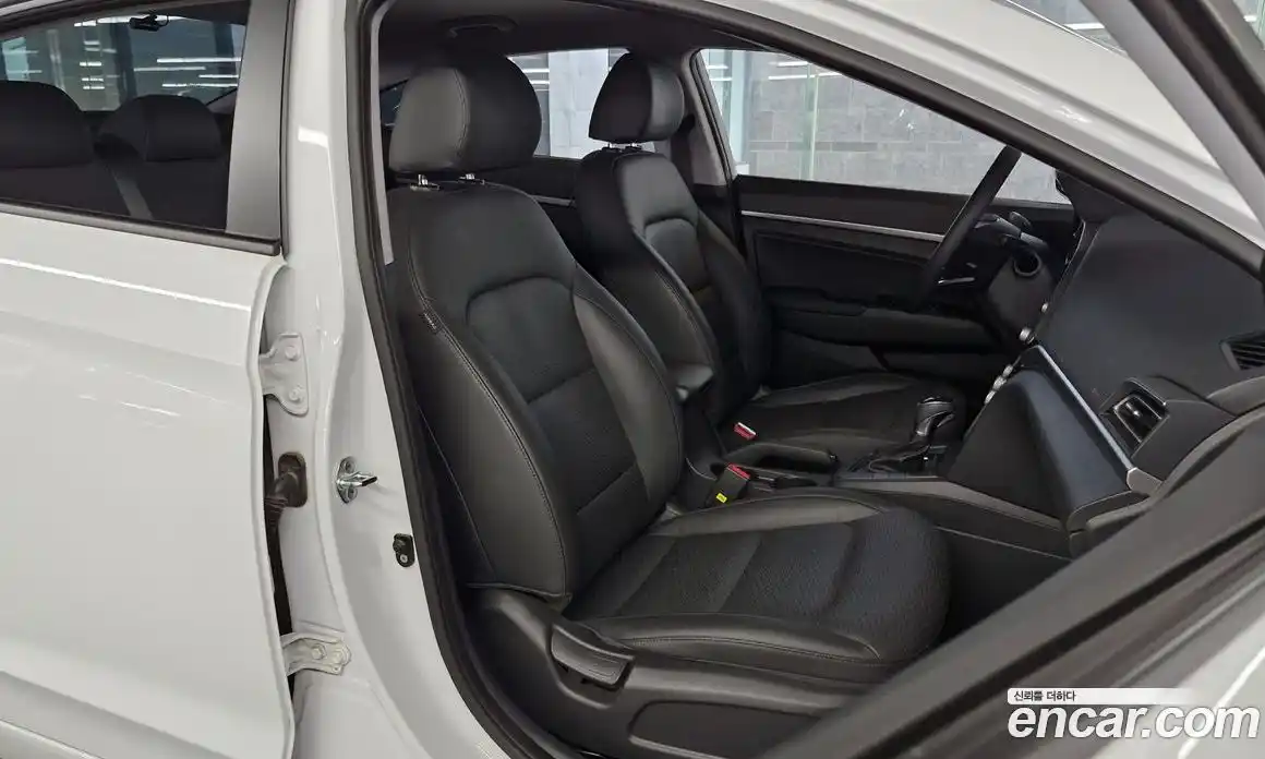 Hyundai Avante 2019 1.6 гидро в Москве № 1417139, фото 11