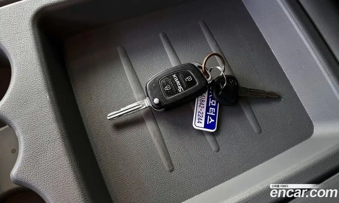 Hyundai Starex 2016 2.5 Автомат в Москве № 1417280, фото 12