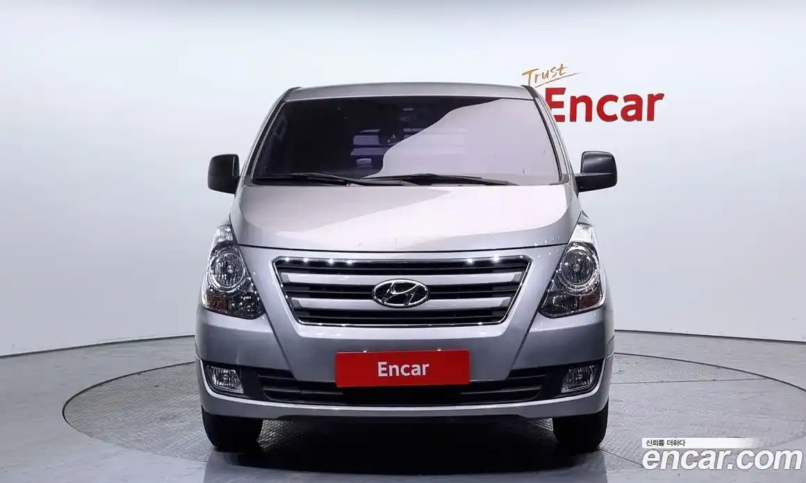 Hyundai Starex 2016 2.5 Автомат в Москве № 1417280, фото 3