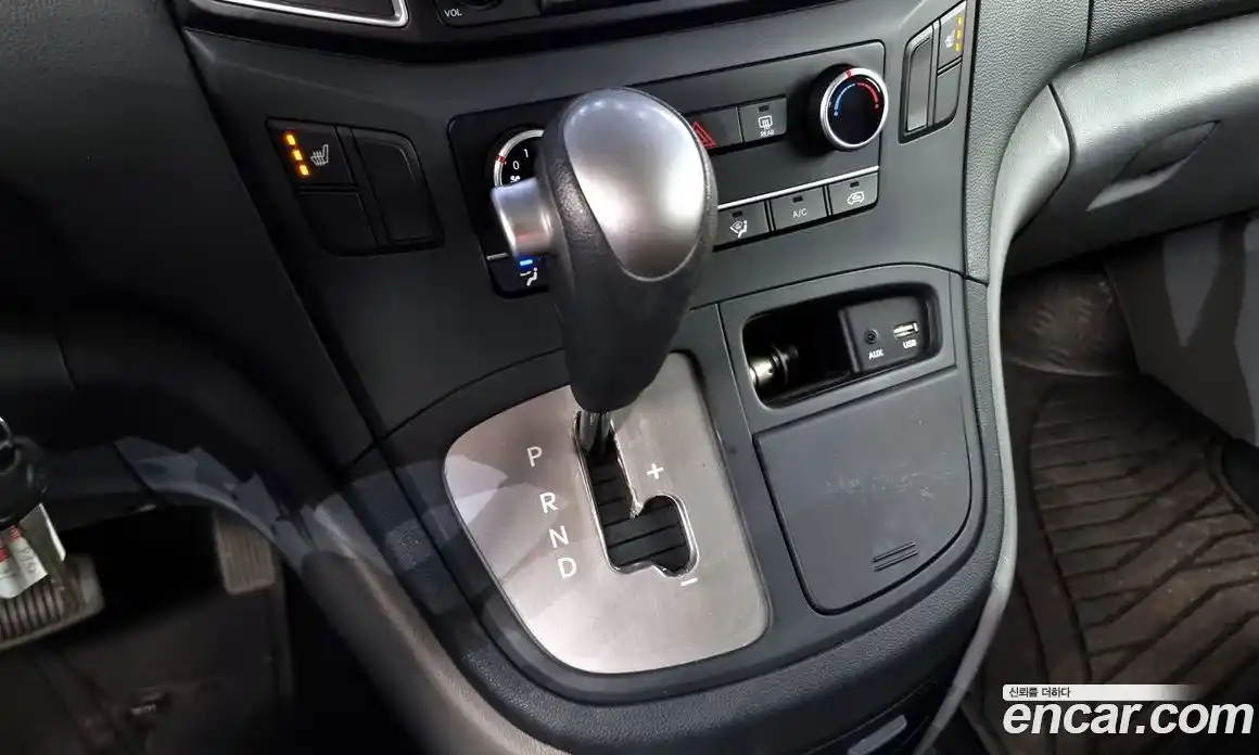 Hyundai Starex 2016 2.5 Автомат в Москве № 1417280, фото 9