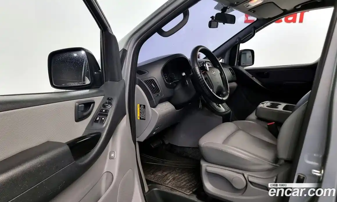 Hyundai Starex 2016 2.5 Автомат в Москве № 1417280, фото 10
