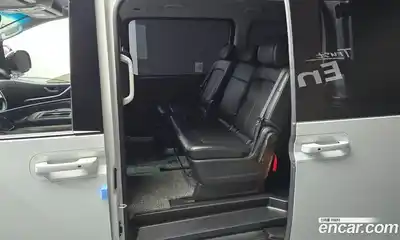 Hyundai Staria 2023 2.2 гидро в Москве № 1417309, миниатюра 11