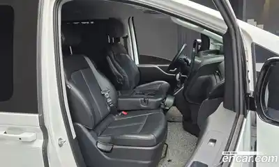 Hyundai Staria 2023 2.2 гидро в Москве № 1417309, миниатюра 12