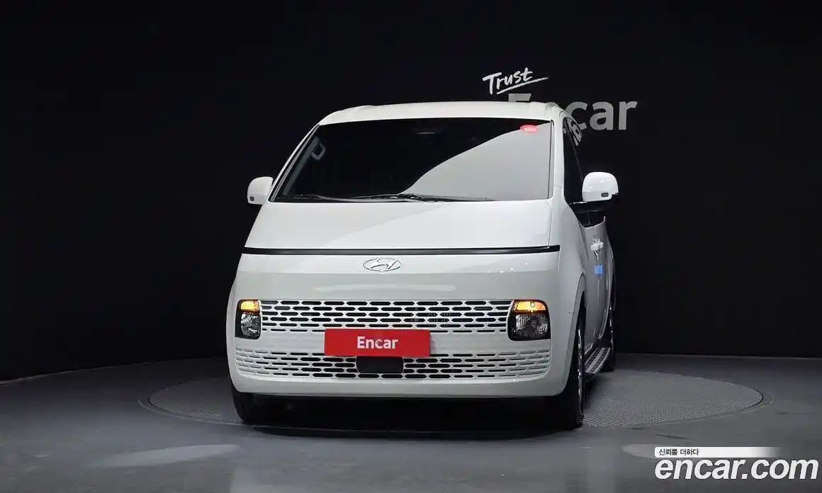 Hyundai Staria 2023 2.2 гидро в Москве № 1417309, фото 3