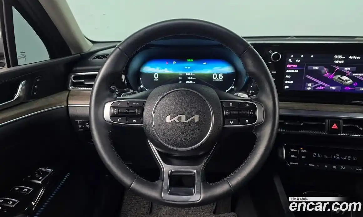 Kia K5 2023 2.0 гидро в Москве № 1418160, фото 13