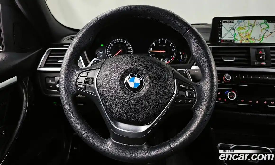 BMW 3-Series 2018 2.0 Автомат в Москве № 1420638, фото 12