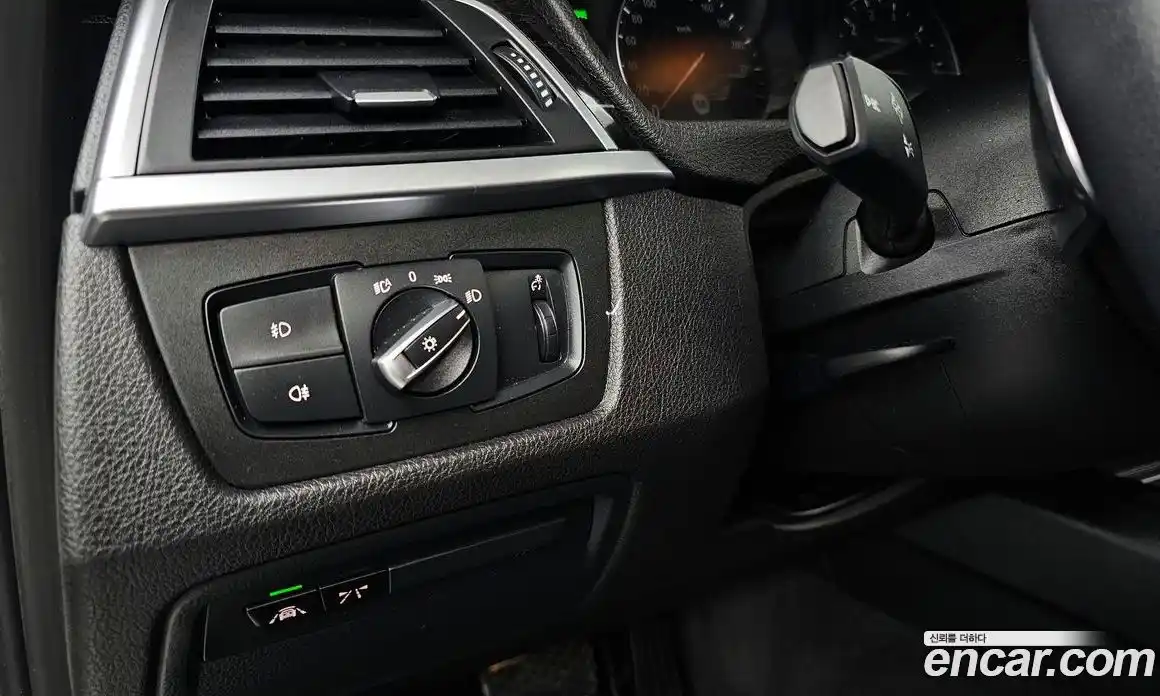 BMW 3-Series 2018 2.0 Автомат в Москве № 1420638, фото 13