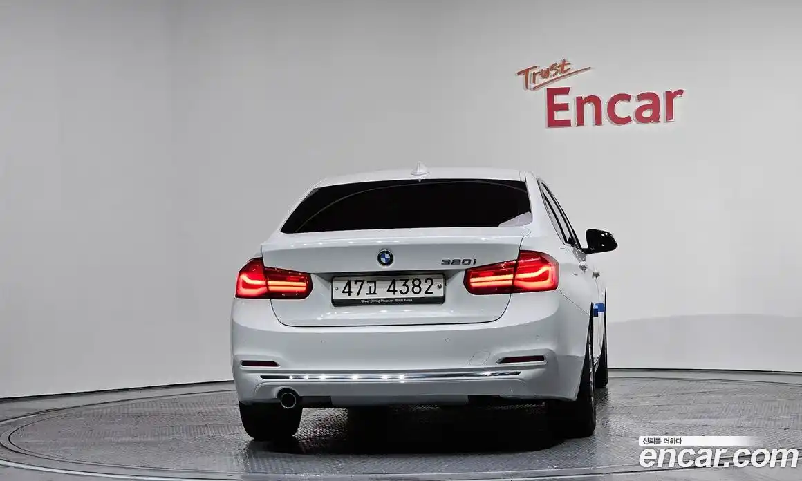 BMW 3-Series 2018 2.0 Автомат в Москве № 1420638, фото 3