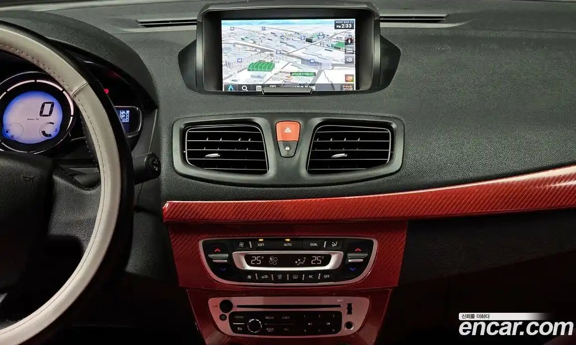Renault SM3 2015 1.6 гидро в Москве № 1420741, фото 14
