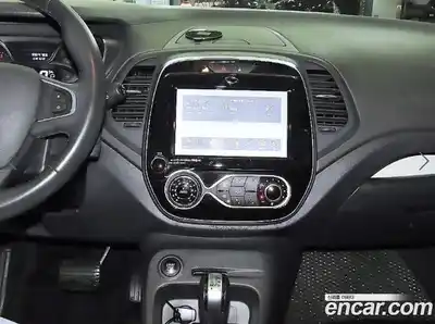 Renault QM3 2018 1.5 гидро в Москве № 1421333, миниатюра 12