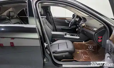 Mercedes-Benz E-Class 2013 1.8 гидро в Москве № 1421991, миниатюра 12