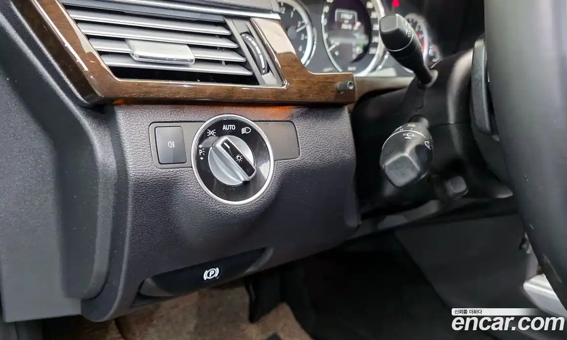 Mercedes-Benz E-Class 2013 1.8 гидро в Москве № 1421991, фото 16