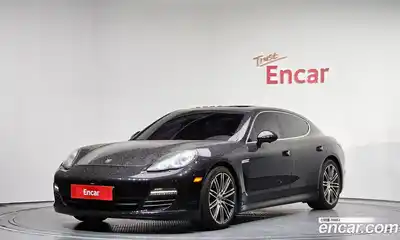 Porsche Panamera, 2010