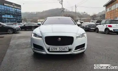 Jaguar XF, 2018