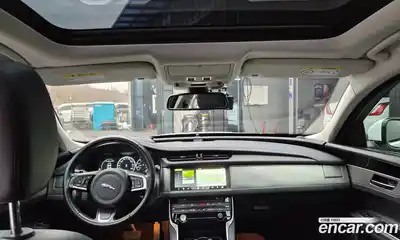 Jaguar XF 2018 2.0 гидро в Москве № 1423172, миниатюра 6