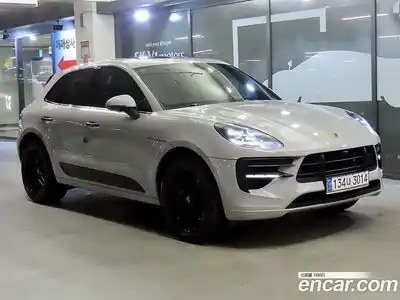 Porsche Macan, 2020