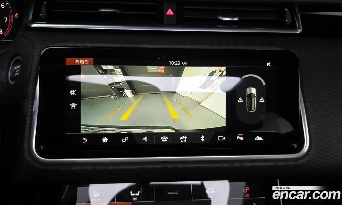 Land Rover Range-Rover Velar 2018 3.0 гидро в Москве № 1423331, фото 15