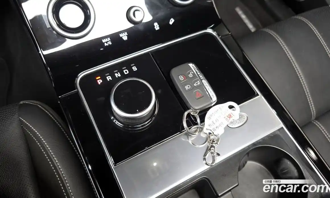 Land Rover Range-Rover Velar 2018 3.0 гидро в Москве № 1423331, фото 9