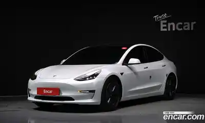 Tesla Model 3, 2022