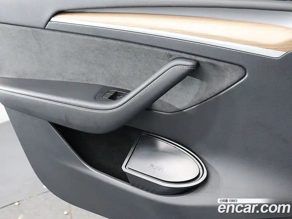 Tesla Model Y 2024 гидро в Москве № 1423921, фото 12