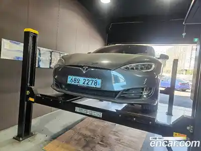 Tesla Model S Long Range