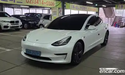 Tesla Model 3, 2020