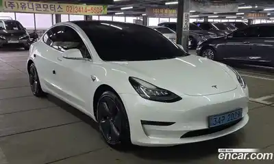 Tesla Model 3 2020 0.2 гидро в Москве № 1423945, миниатюра 3