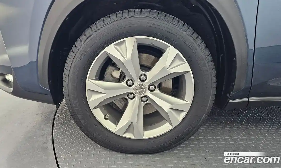 Lexus NX 2015 2.5 гидро в Москве № 1424052, фото 5