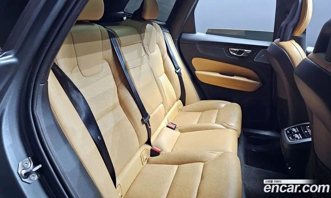 Volvo XC60 2018 2.0 гидро в Москве № 164410, фото 12