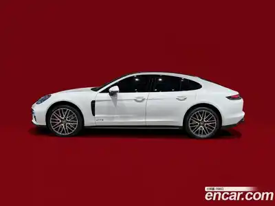 Porsche Panamera, 2022