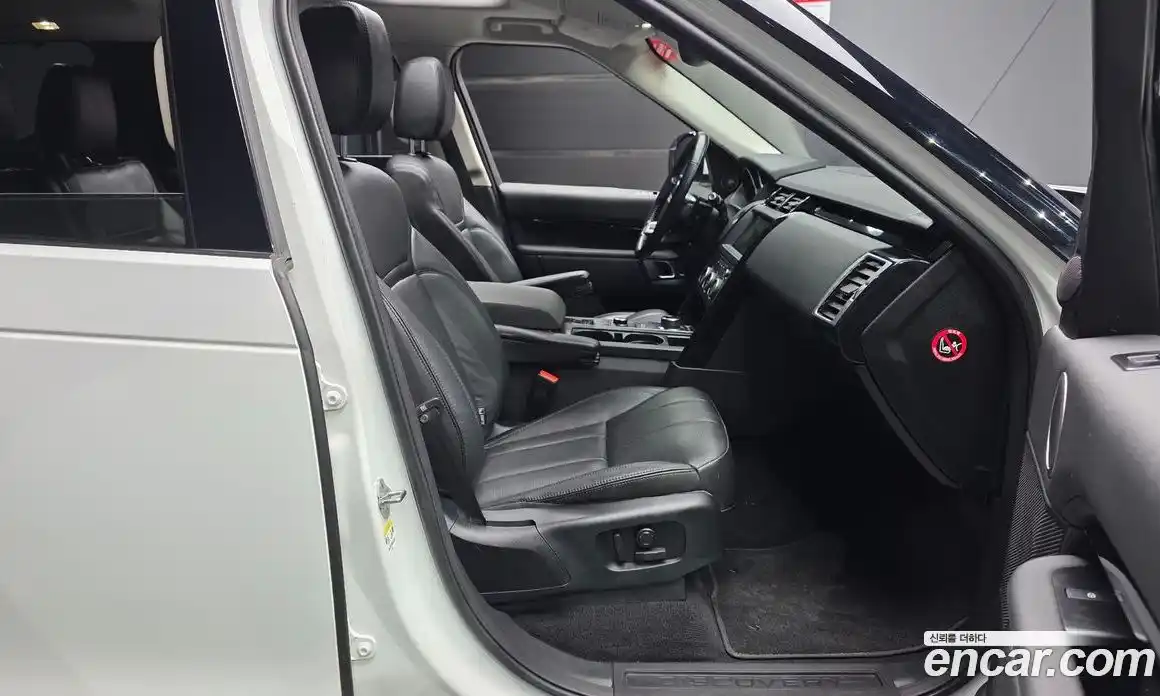 Land Rover Discovery 2019 2.0 гидро в Москве № 166337, фото 11