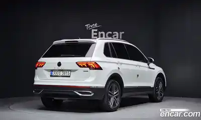Volkswagen Tiguan 2023 2.0 гидро в Москве № 215065, миниатюра 2