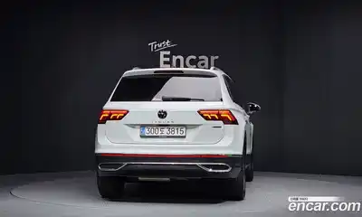 Volkswagen Tiguan 2023 2.0 гидро в Москве № 215065, миниатюра 4