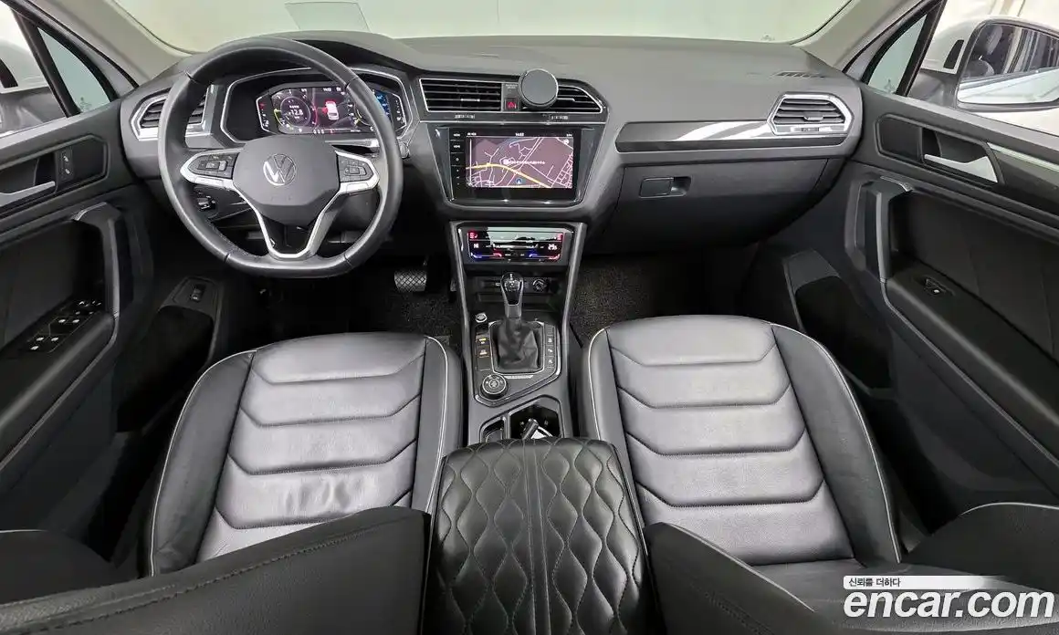Volkswagen Tiguan 2023 2.0 гидро в Москве № 215065, фото 7
