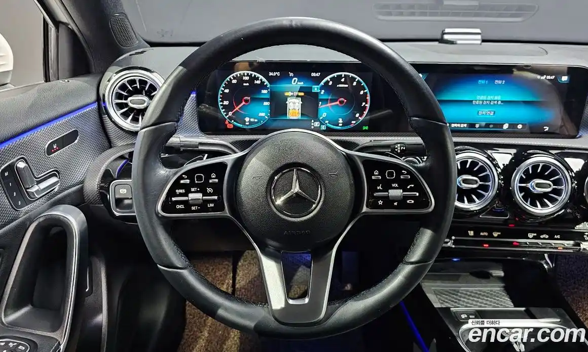 Mercedes-Benz A-Class 2021 2.0 гидро в Москве № 222939, фото 13