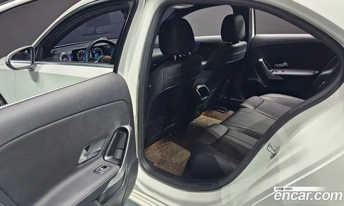 Mercedes-Benz A-Class 2021 2.0 гидро в Москве № 222939, фото 18