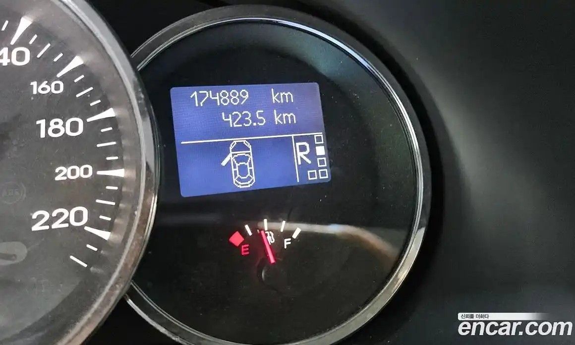 Renault SM3 2009 1.6 гидро в Москве № 227480, фото 11