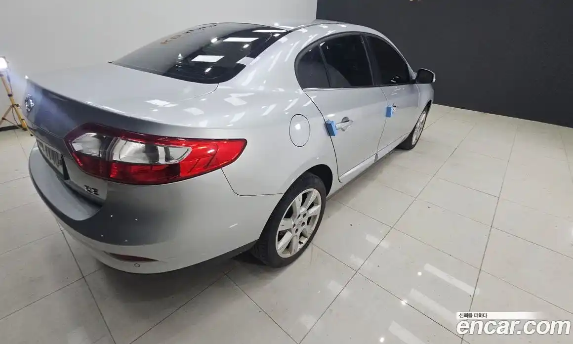 Renault SM3 2009 1.6 гидро в Москве № 227480, фото 13