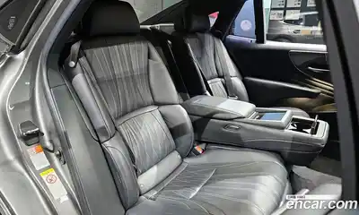 Lexus LS 2018 3.4 гидро в Москве № 231994, миниатюра 12