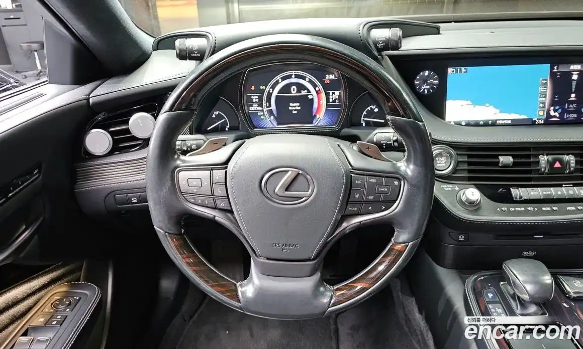 Lexus LS 2018 3.4 гидро в Москве № 231994, фото 13