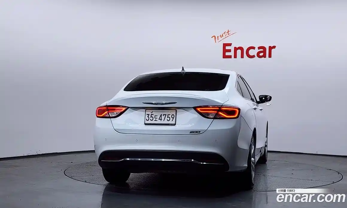 Chrysler 200 2015 2.4 гидро в Москве № 248919, фото 4