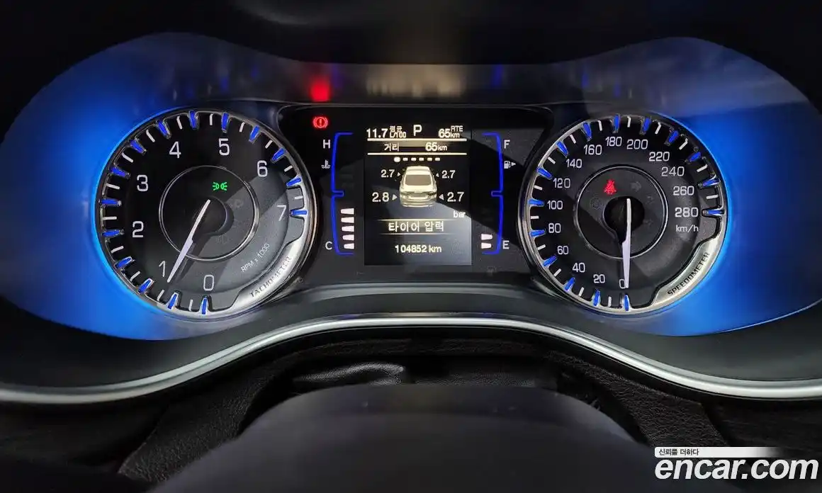Chrysler 200 2015 2.4 гидро в Москве № 248919, фото 8
