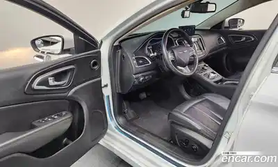 Chrysler 200 2015 2.4 гидро в Москве № 248919, миниатюра 10