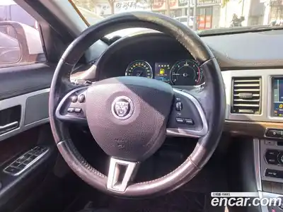 Jaguar XF 2011 2.2 гидро в Москве № 284013, миниатюра 10