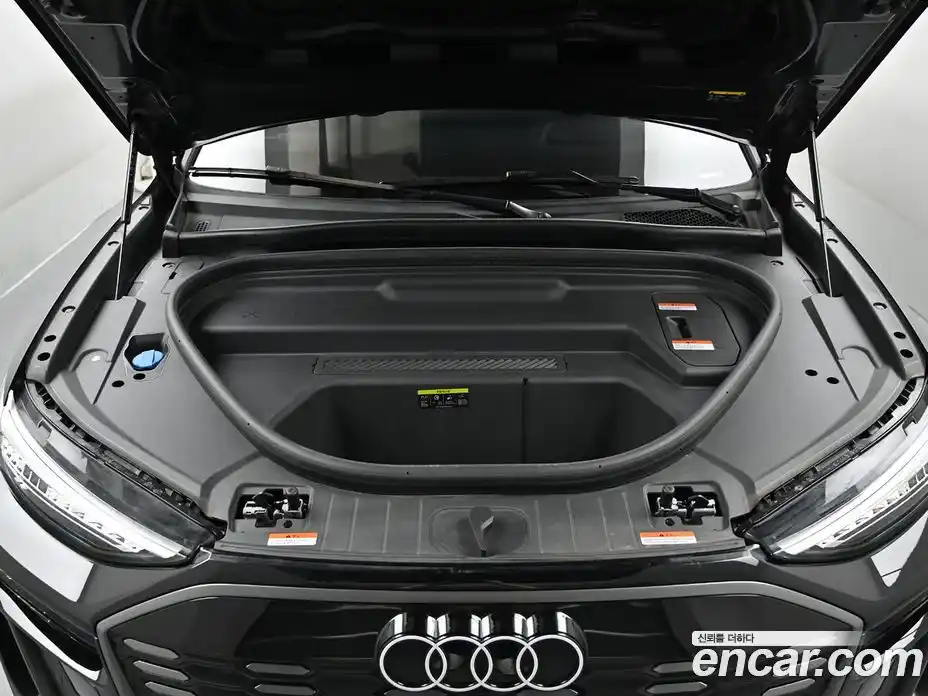 Audi Q6 e-tron 2025 1.0 гидро в Москве № 343890, фото 6