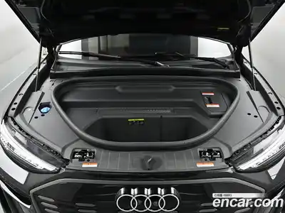 Audi Q6 e-tron 2025 1.0 гидро в Москве № 343890, миниатюра 6