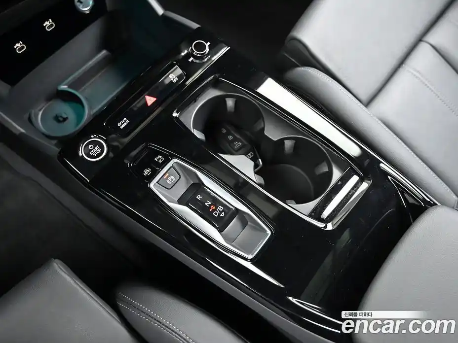 Audi Q6 e-tron 2025 1.0 гидро в Москве № 343890, фото 9