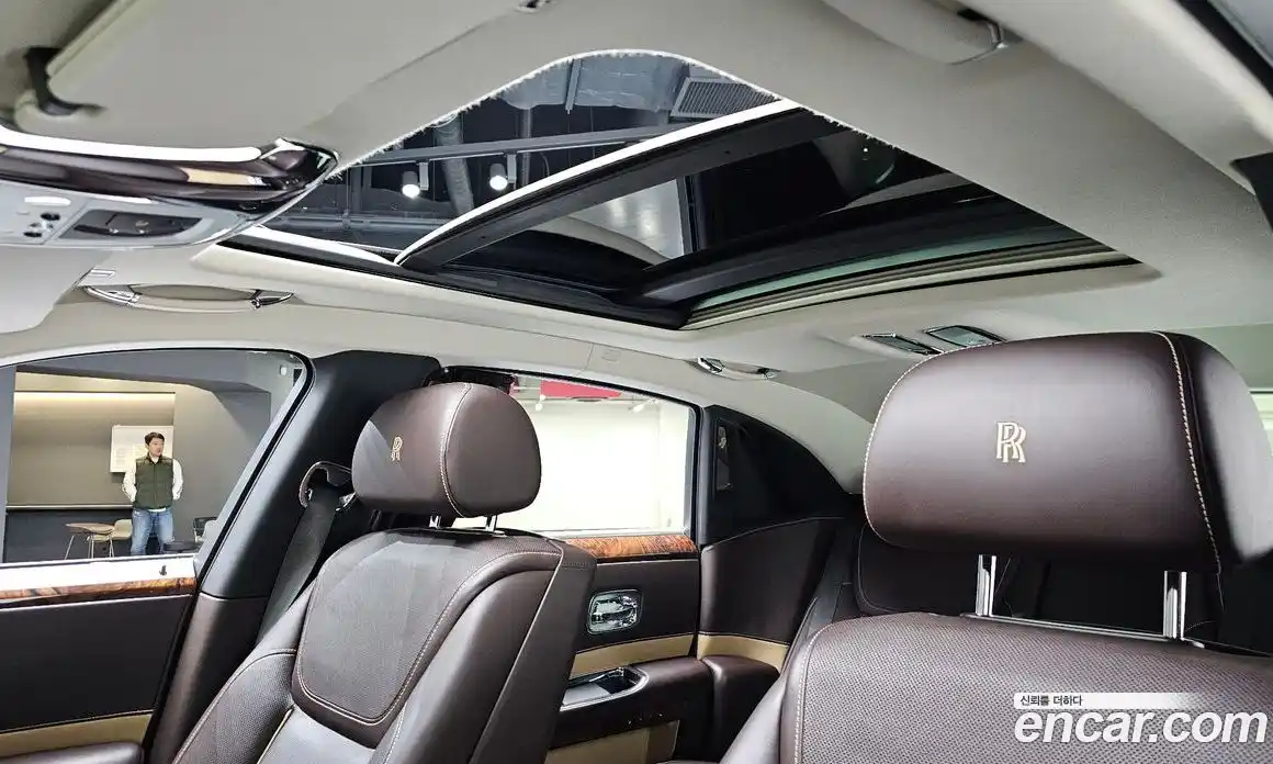 Rolls-Royce Ghost 2018 6.6 гидро в Москве № 387499, фото 17