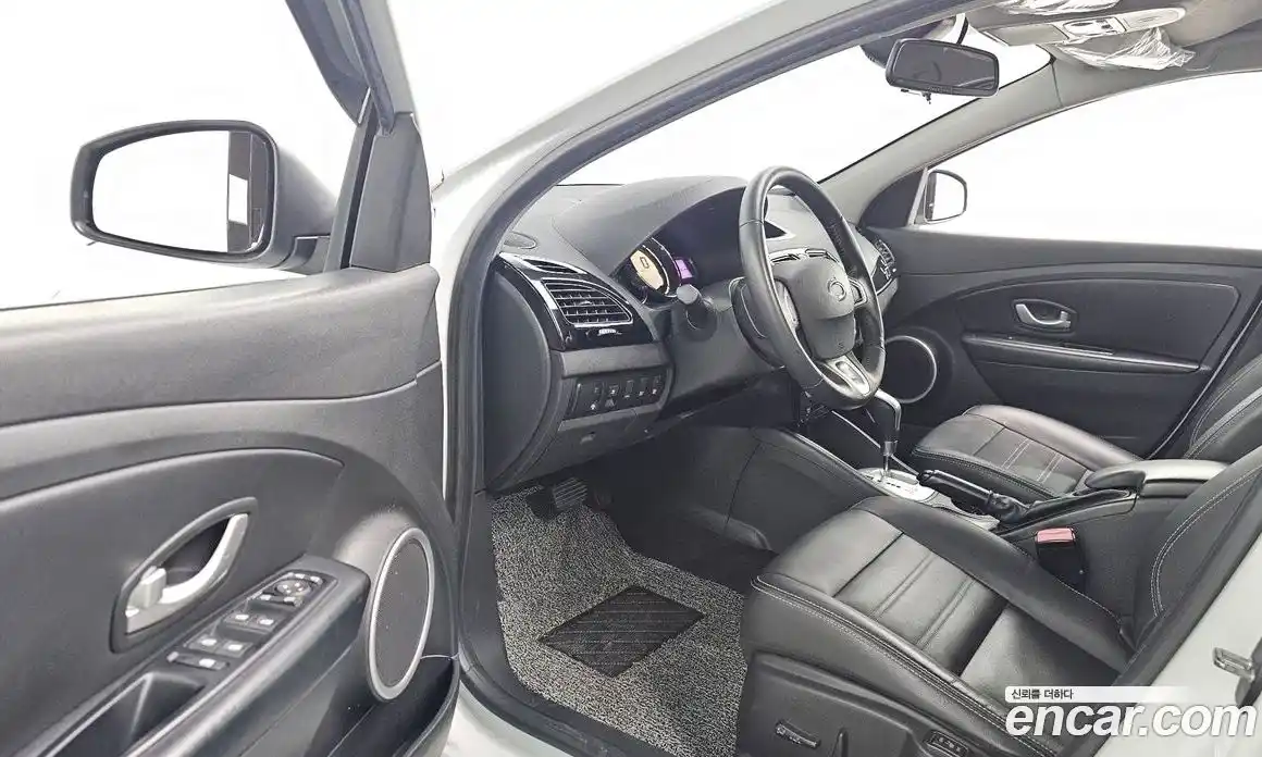 Renault SM3 2017 0.1 гидро в Москве № 395592, фото 11